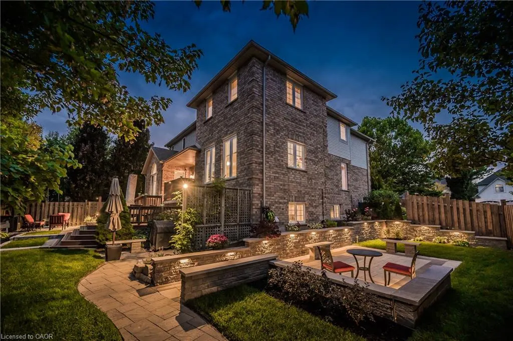 867 Creekside Drive