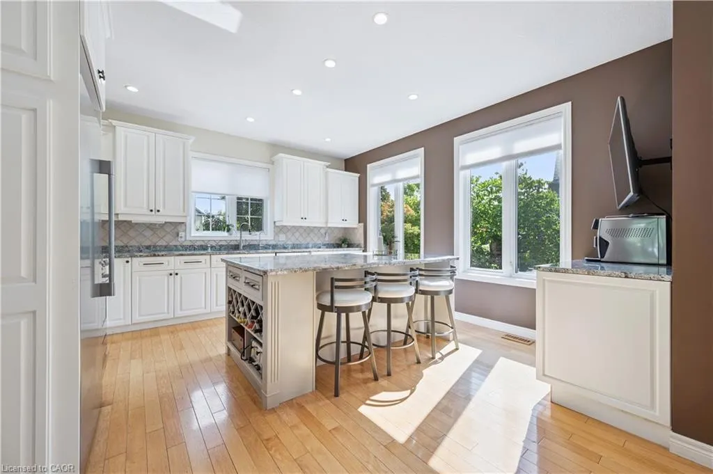 867 Creekside Drive
