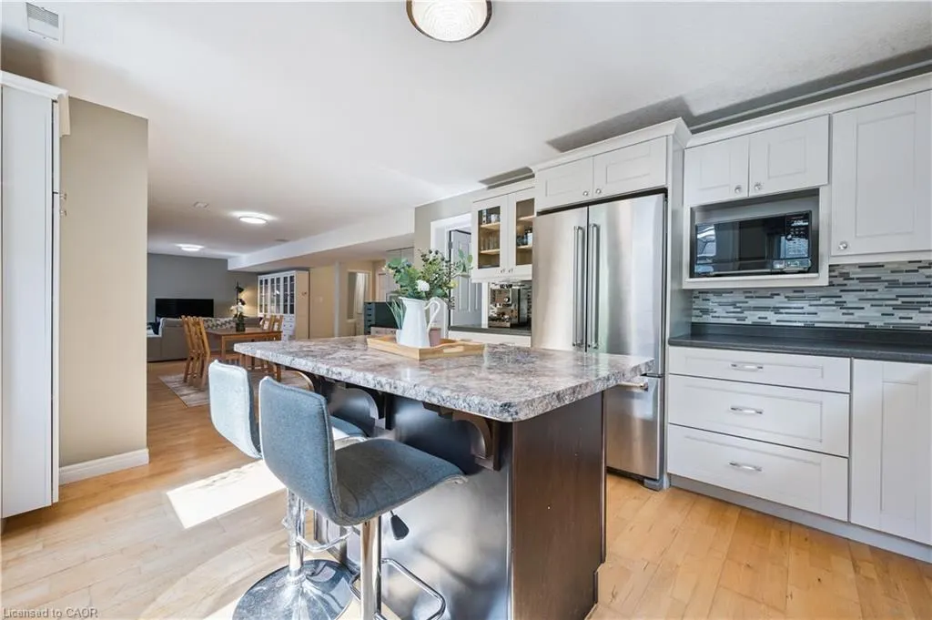 867 Creekside Drive