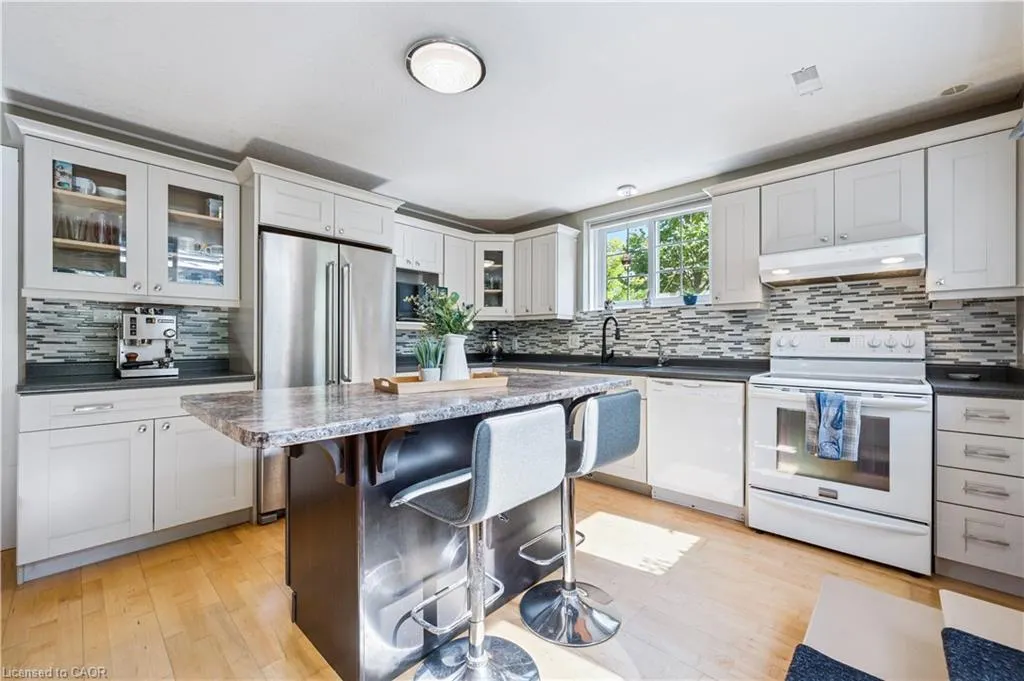 867 Creekside Drive