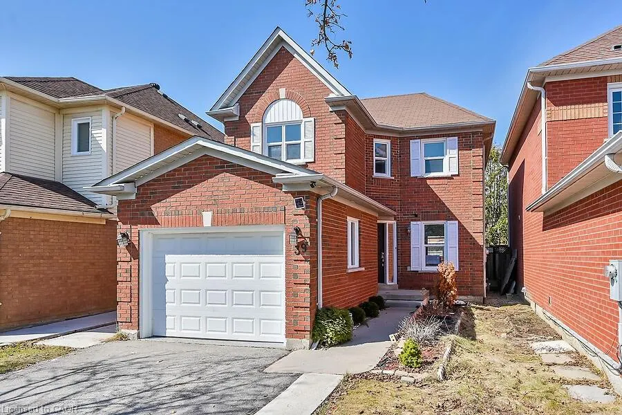 39 Blue Spruce Street