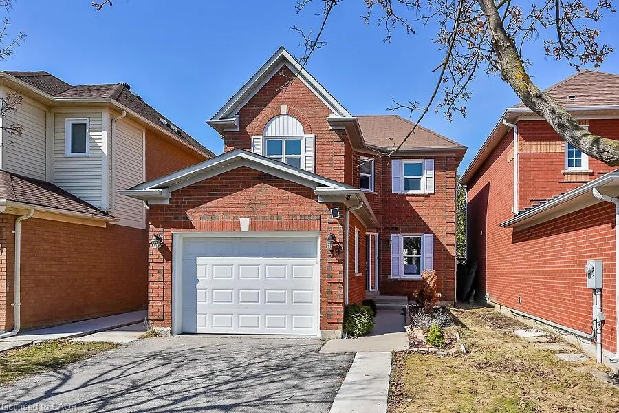 39 Blue Spruce Street