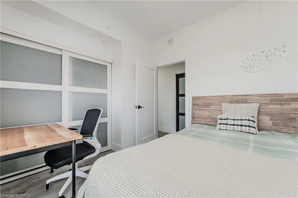 15 Prince Albert Boulevard, #414