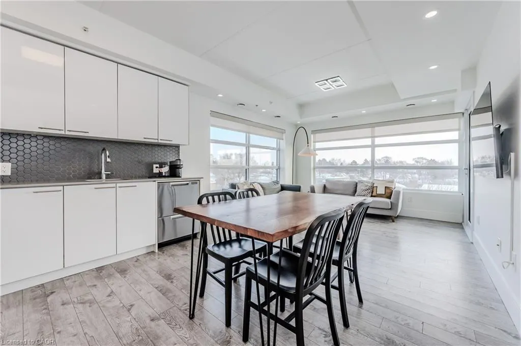 15 Prince Albert Boulevard, #414