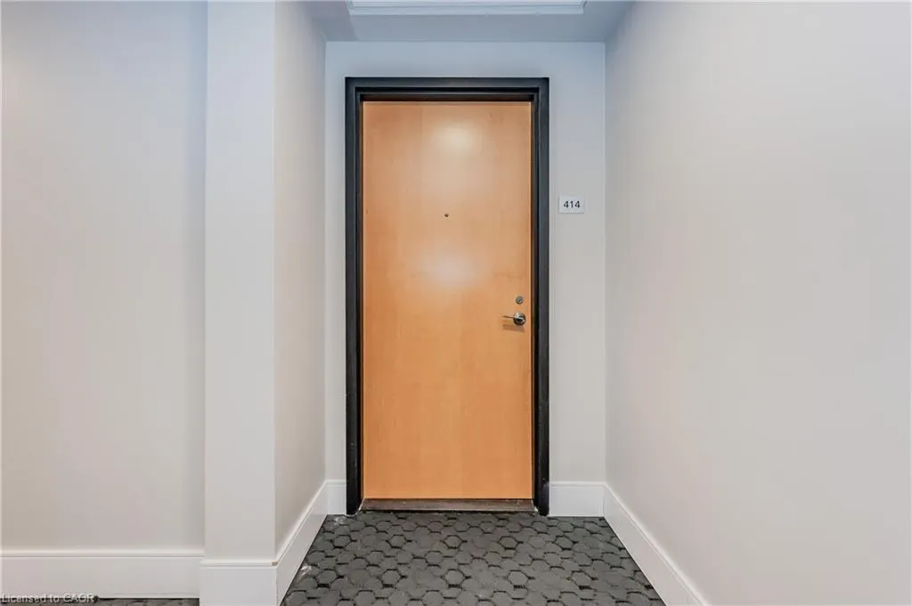 15 Prince Albert Boulevard, #414