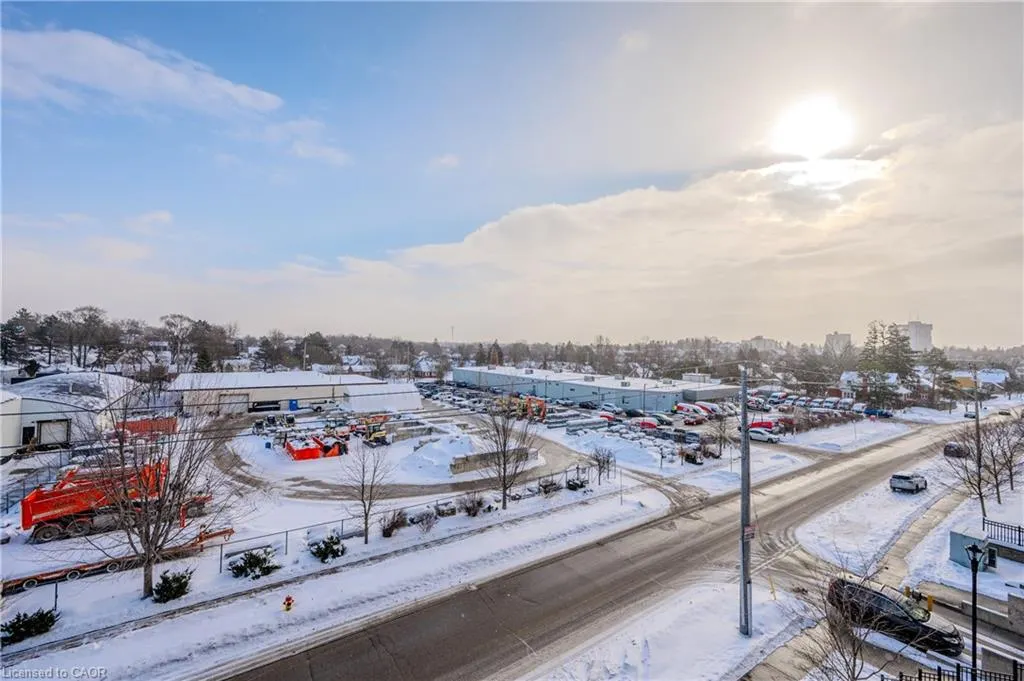 15 Prince Albert Boulevard, #414