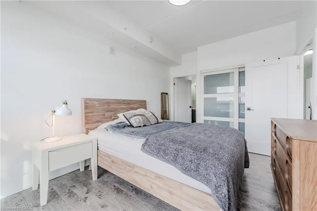 15 Prince Albert Boulevard, #414