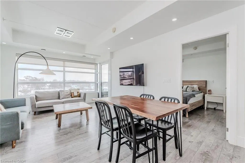 15 Prince Albert Boulevard, #414