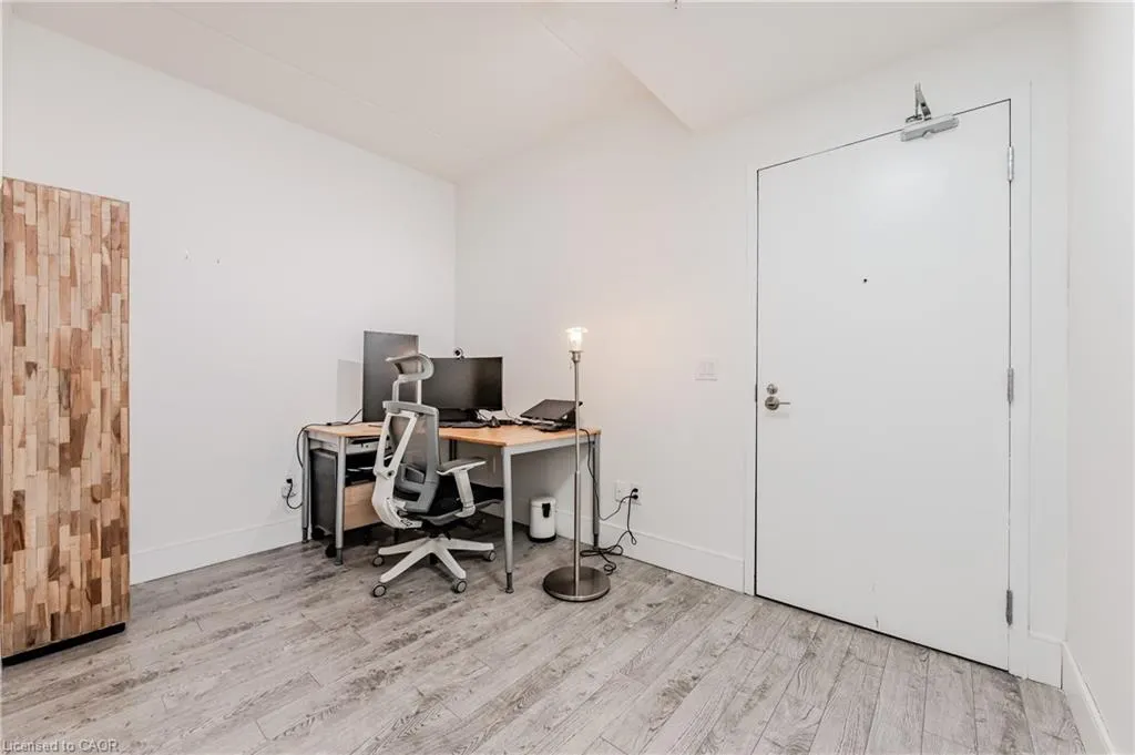 15 Prince Albert Boulevard, #414