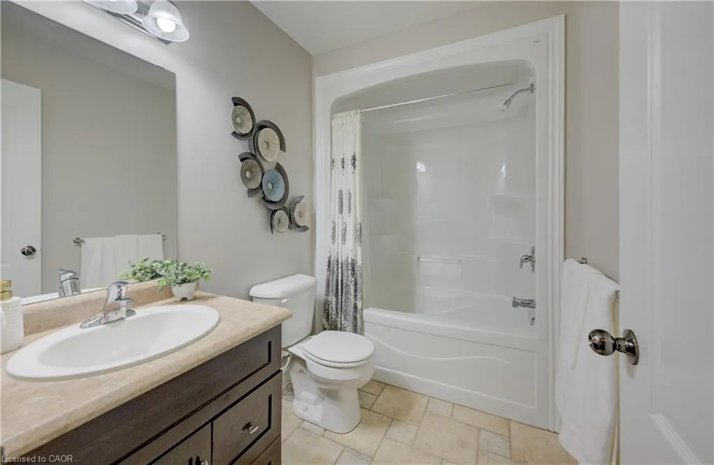 53 Isaac Shantz Drive