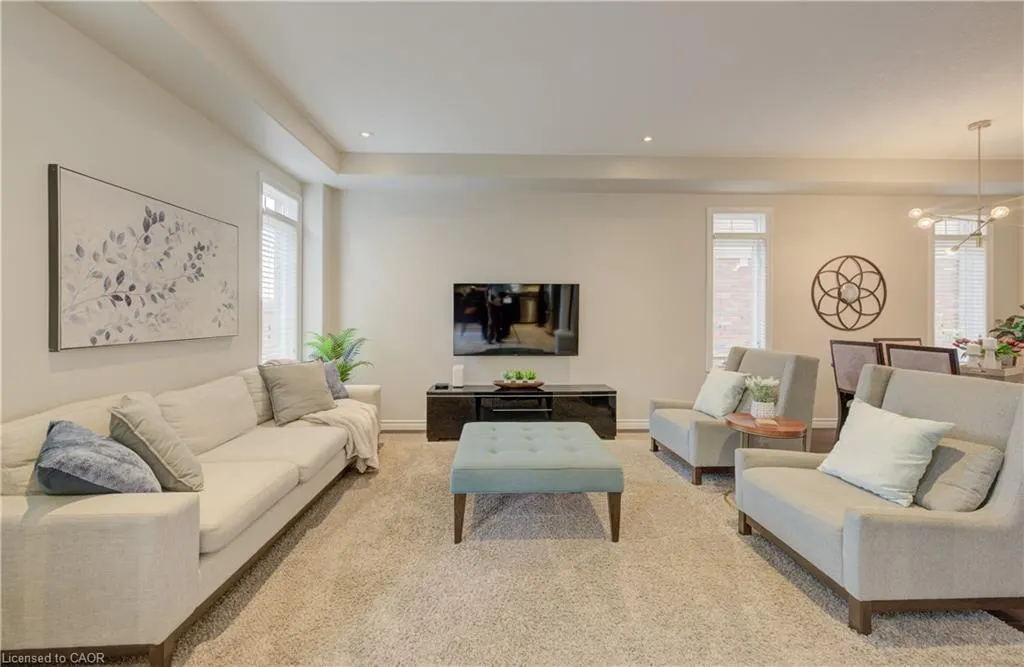 53 Isaac Shantz Drive