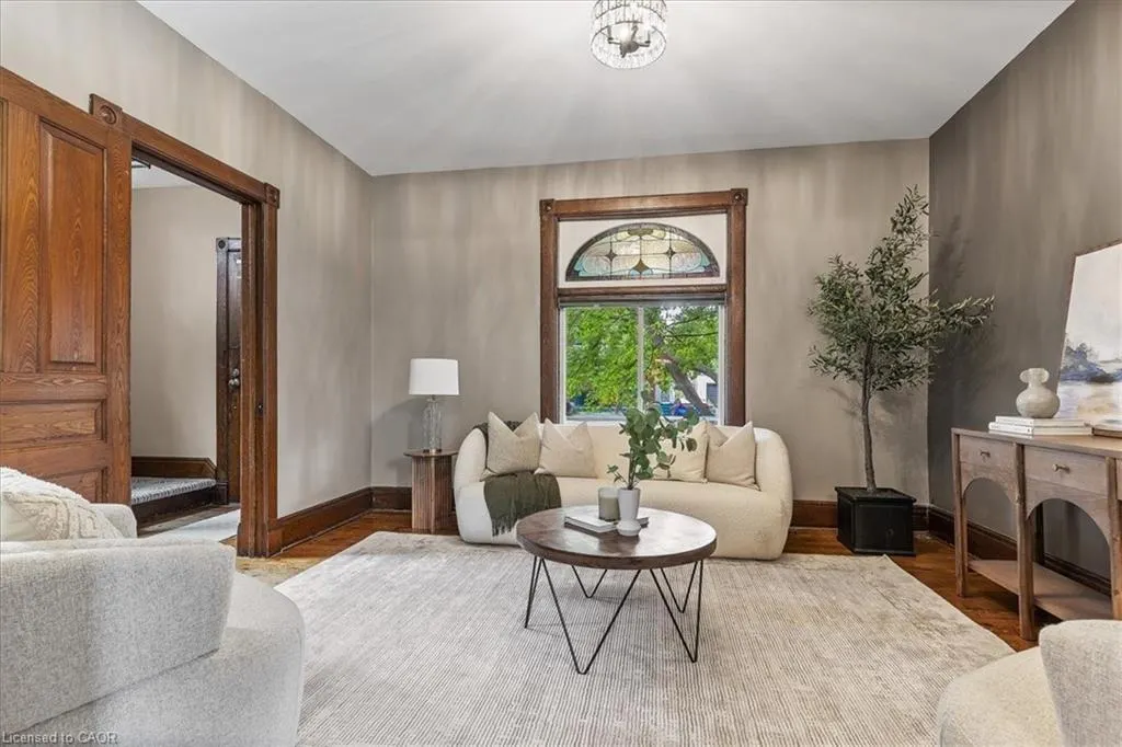 19 Richmond Avenue