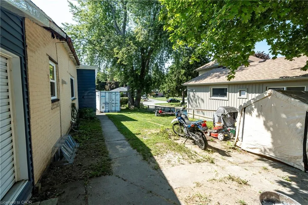 83 Winston Boulevard