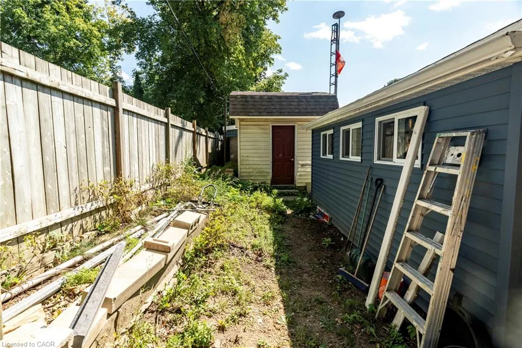 83 Winston Boulevard