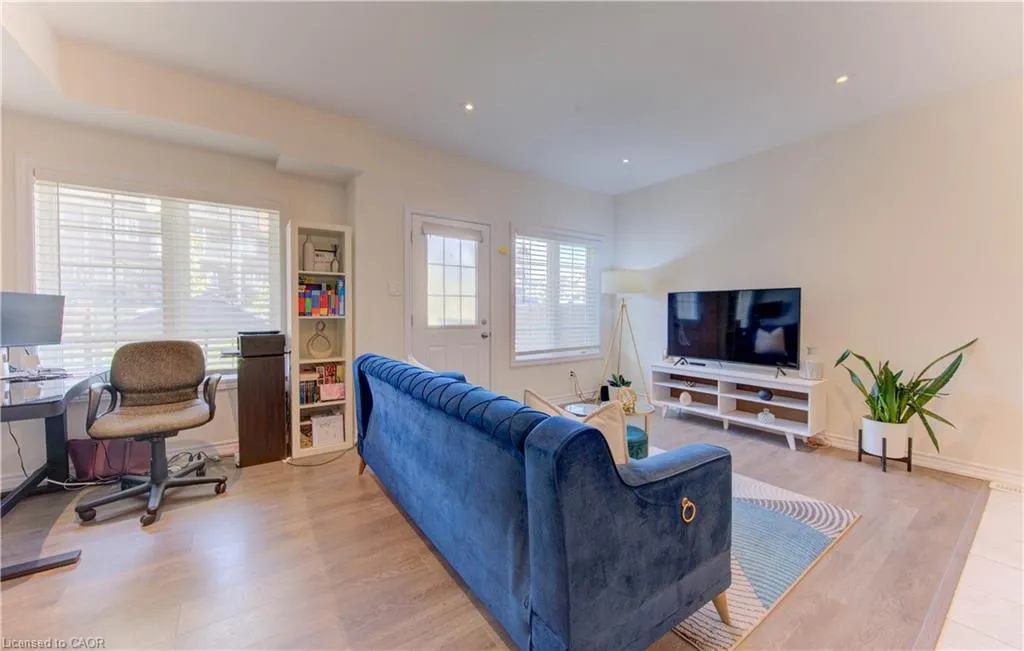 385 Westwood Drive, #B