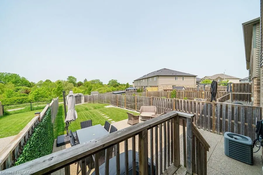 123 Westbank Trail