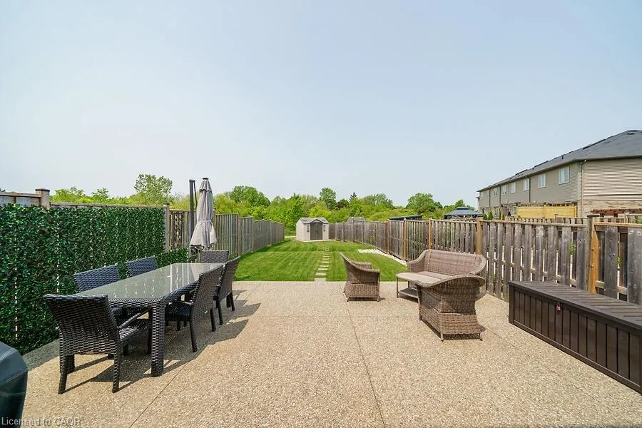 123 Westbank Trail