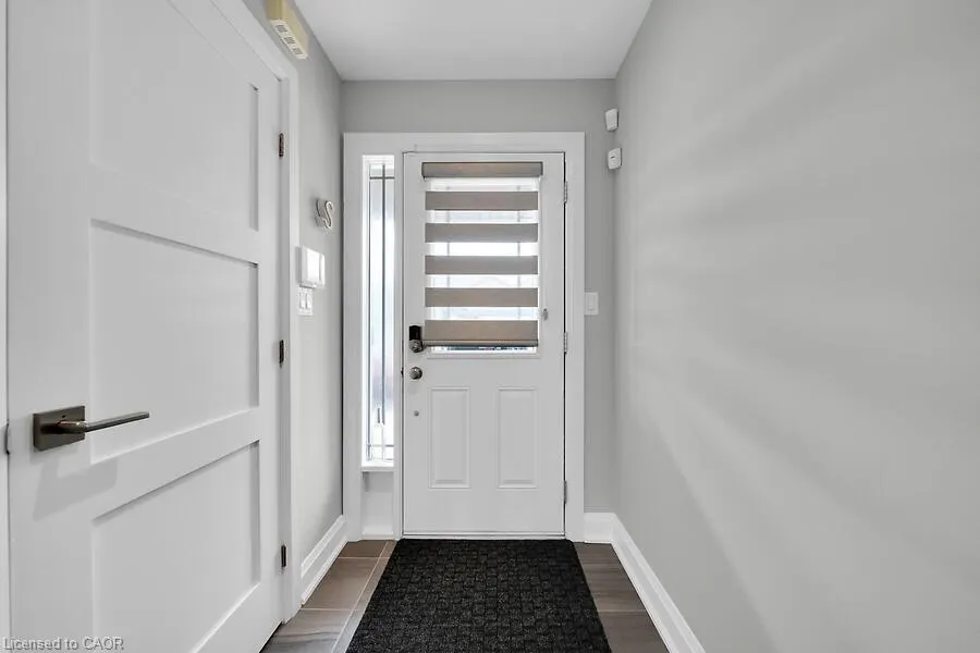123 Westbank Trail