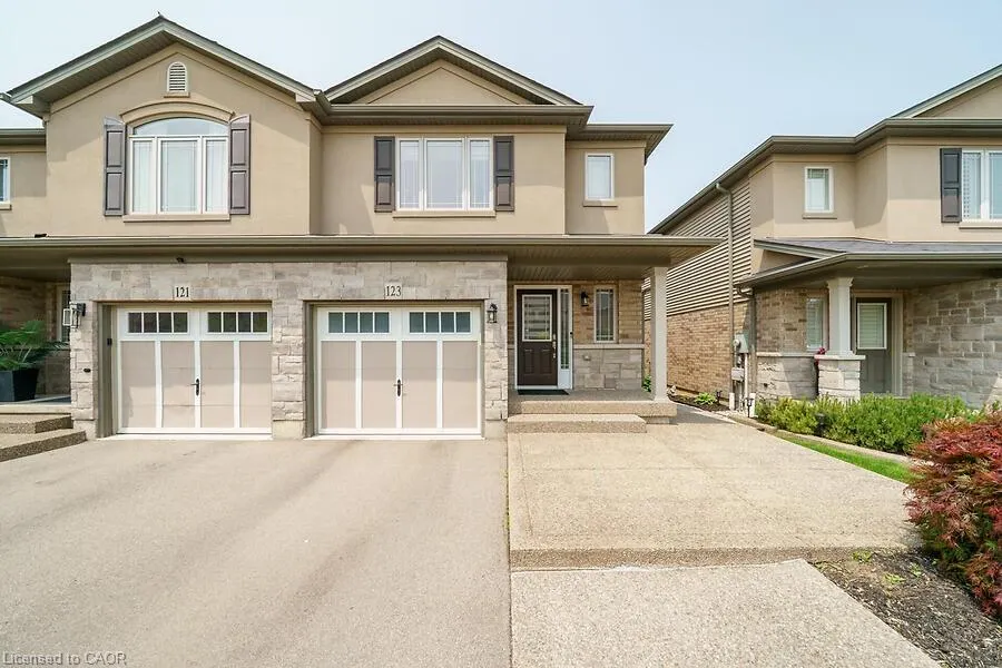 123 Westbank Trail