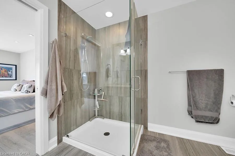 123 Westbank Trail