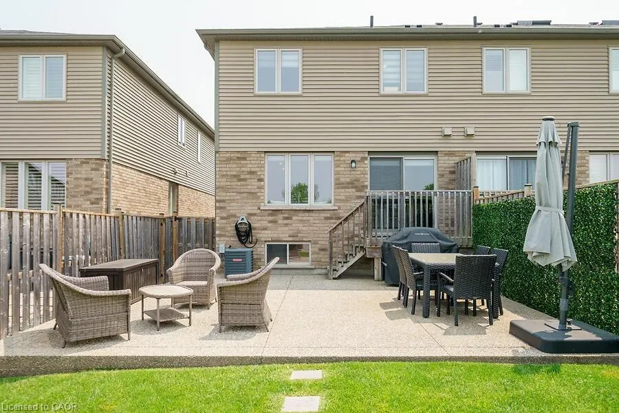123 Westbank Trail