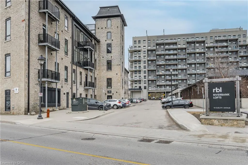 19 Guelph Avenue, #207