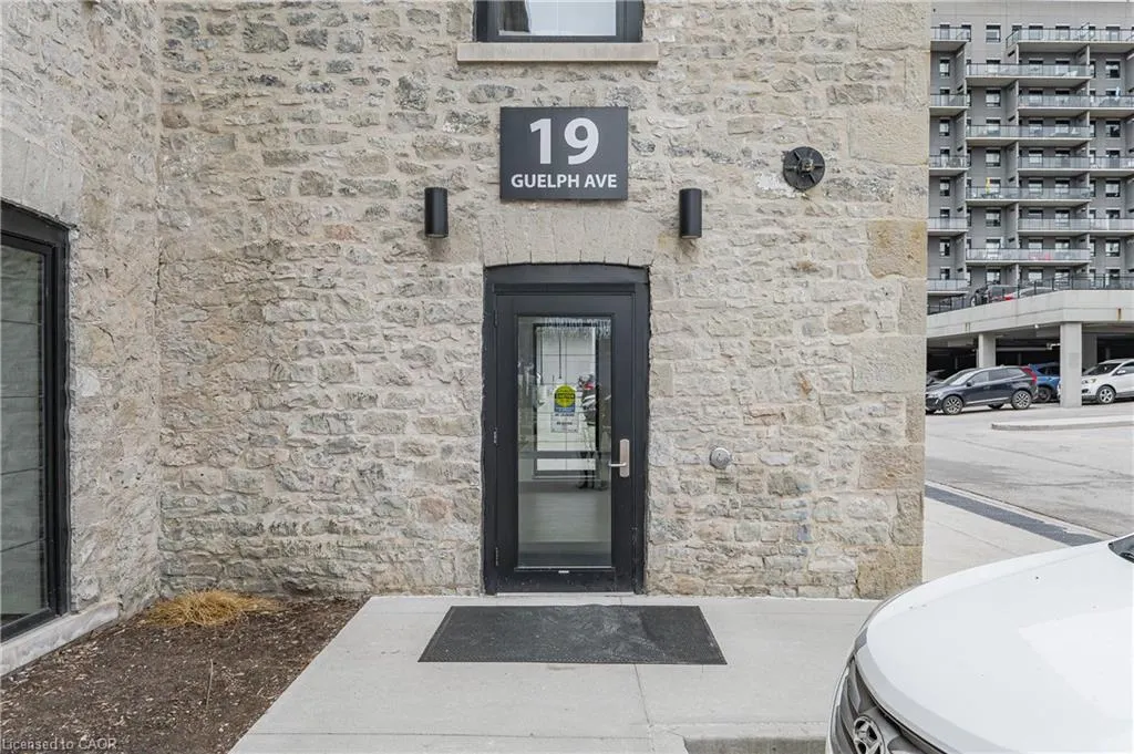19 Guelph Avenue, #207