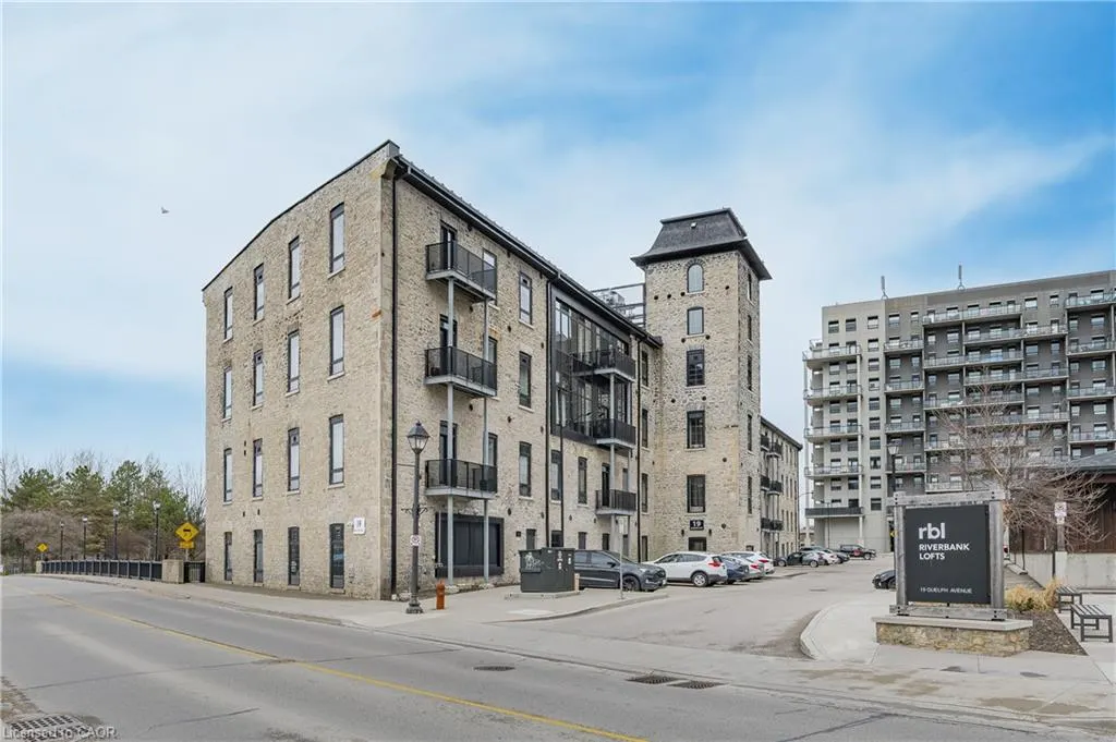 19 Guelph Avenue, #207