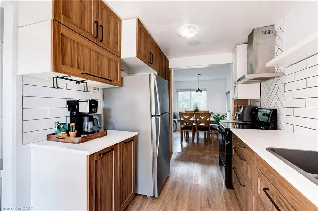 2261 Leominster Drive