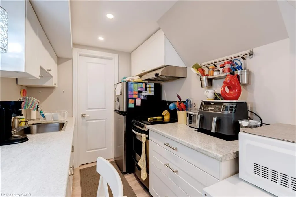 2261 Leominster Drive