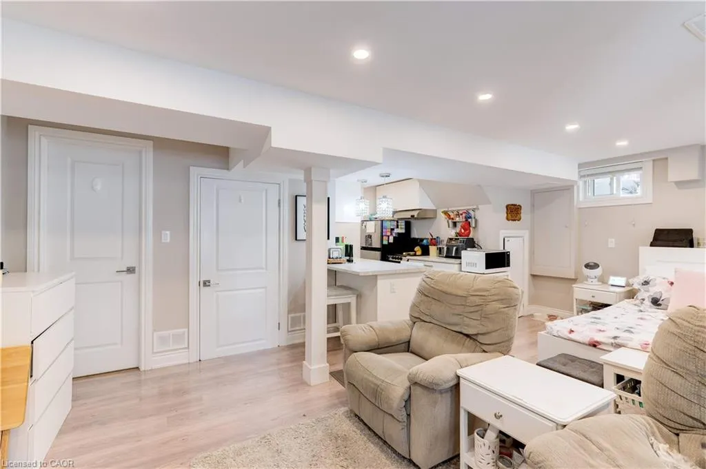 2261 Leominster Drive