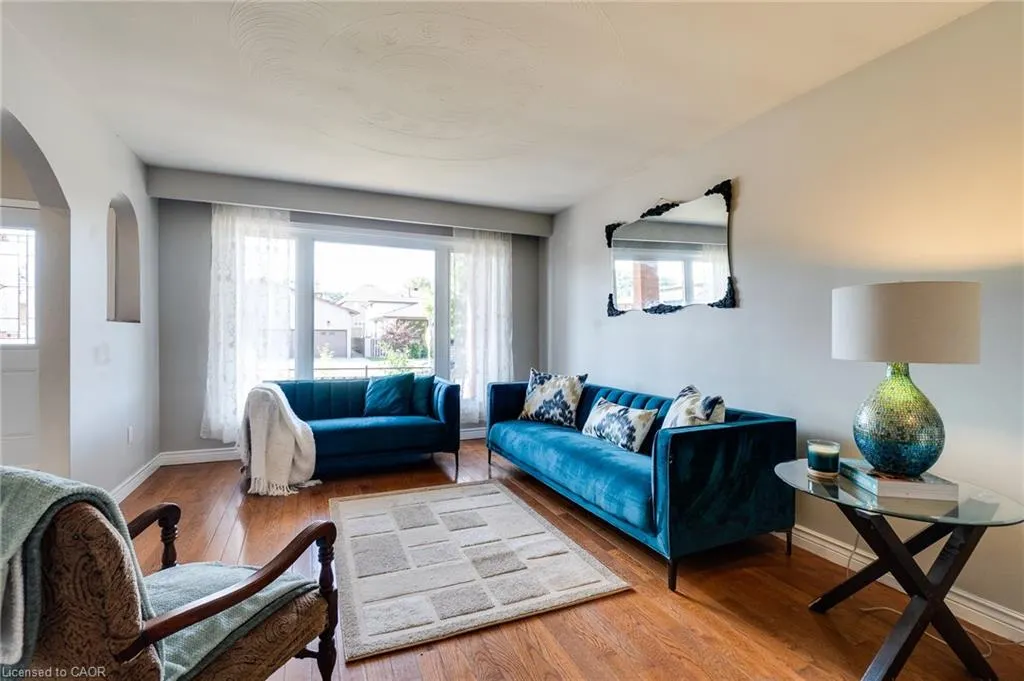 18 Pavarotti Court
