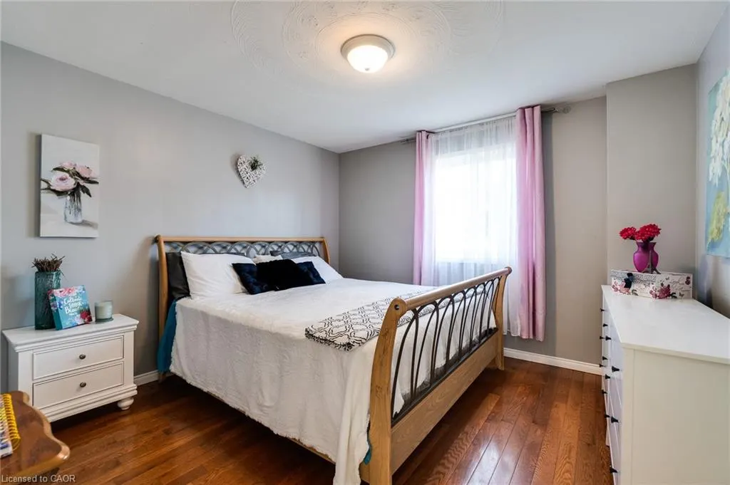 18 Pavarotti Court