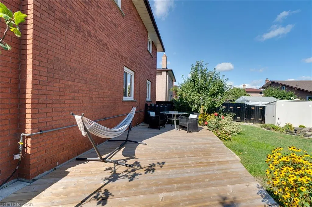 18 Pavarotti Court