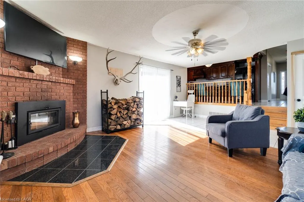 18 Pavarotti Court