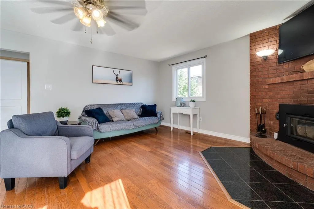 18 Pavarotti Court