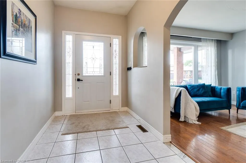 18 Pavarotti Court