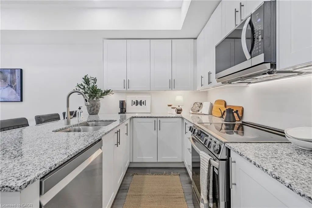 1543 Hilson Heights