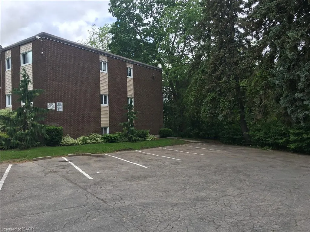 154 Elgin Street N, #3