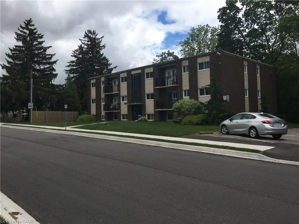 154 Elgin Street N, #3