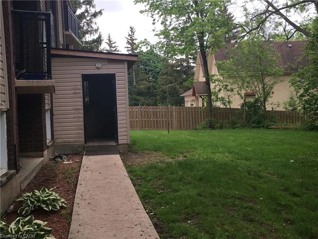 154 Elgin Street N, #3