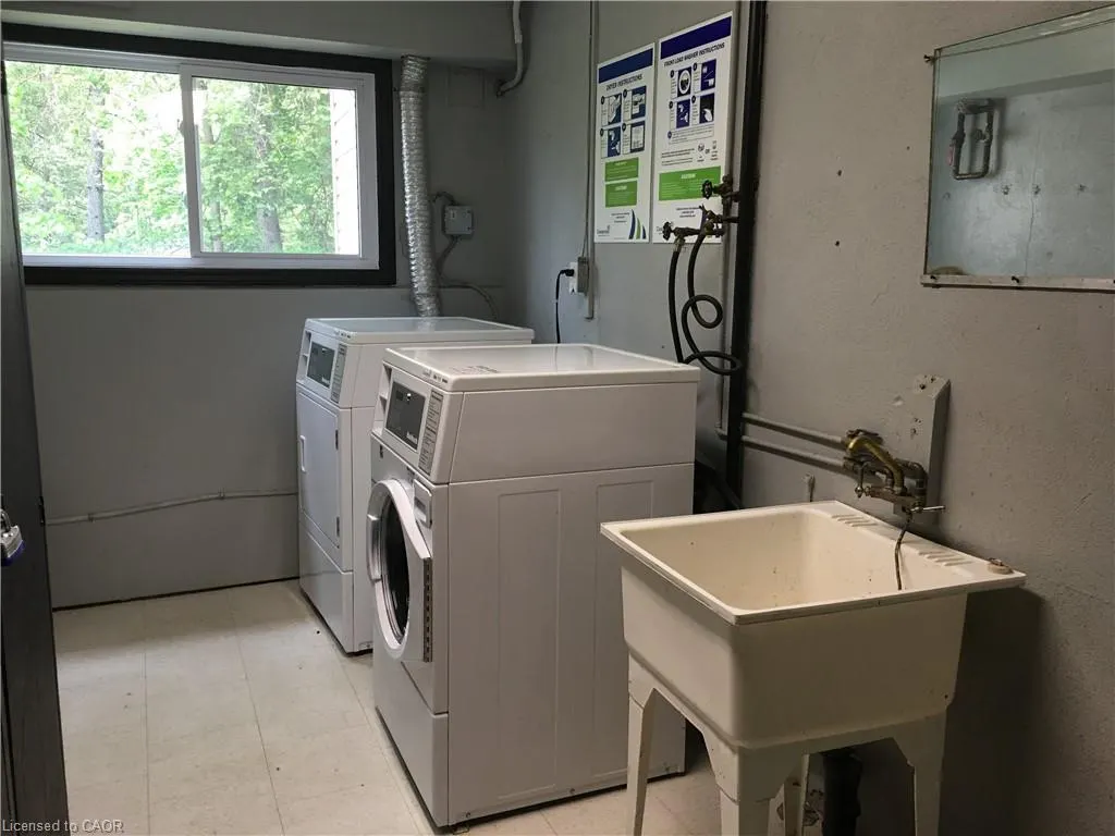 154 Elgin Street N, #3