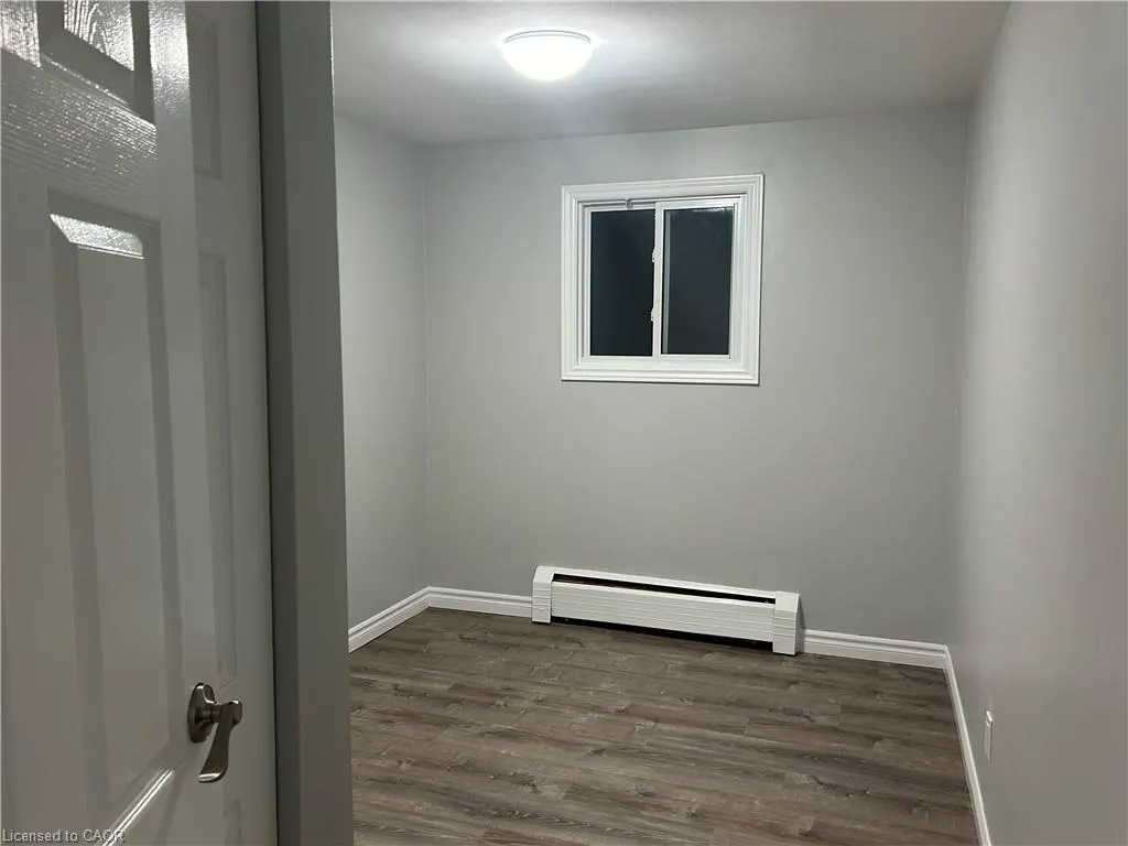 154 Elgin Street N, #3