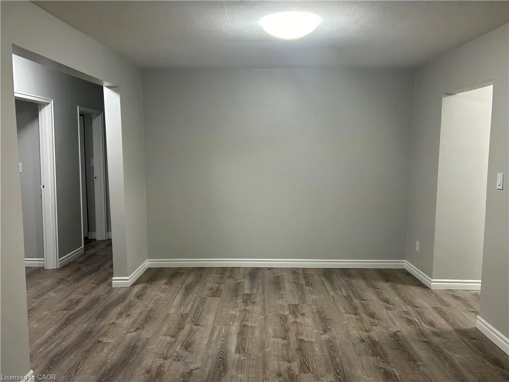 154 Elgin Street N, #3