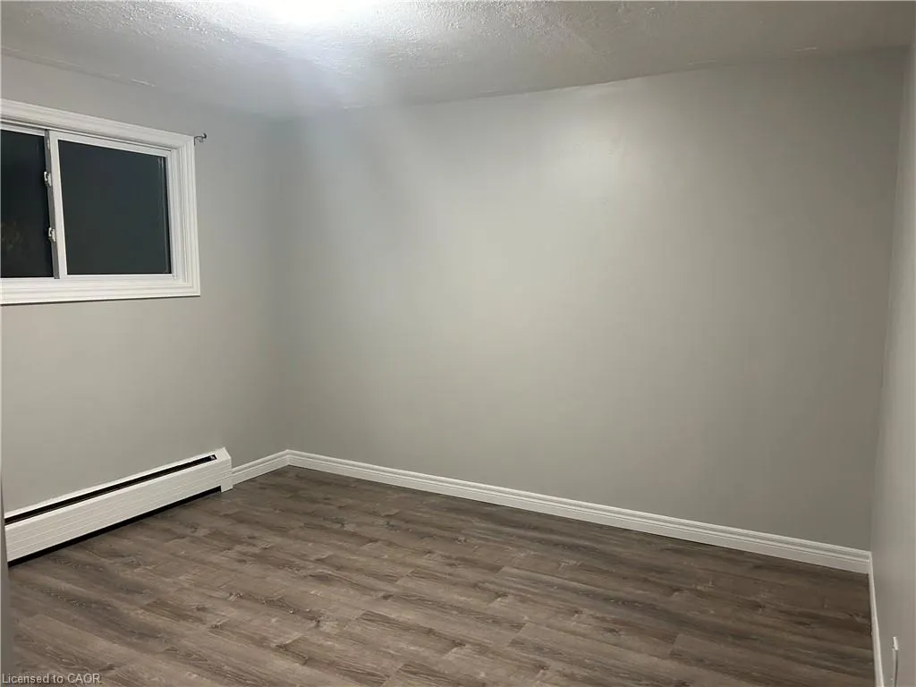 154 Elgin Street N, #3