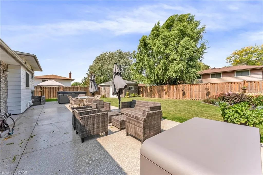 7119 Brian Crescent
