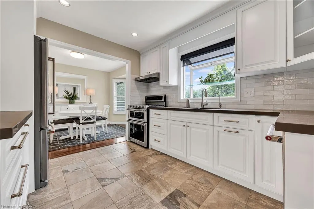 148 Candlewood Crescent