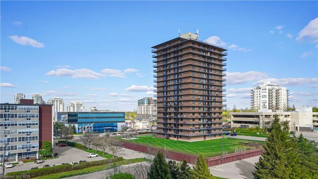 265 Westcourt Place, #705