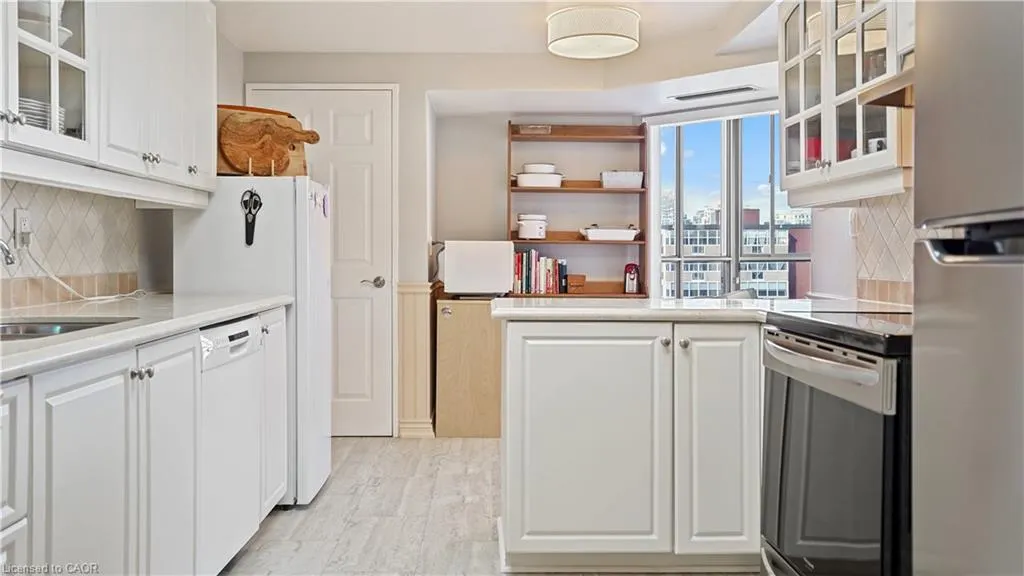 265 Westcourt Place, #705