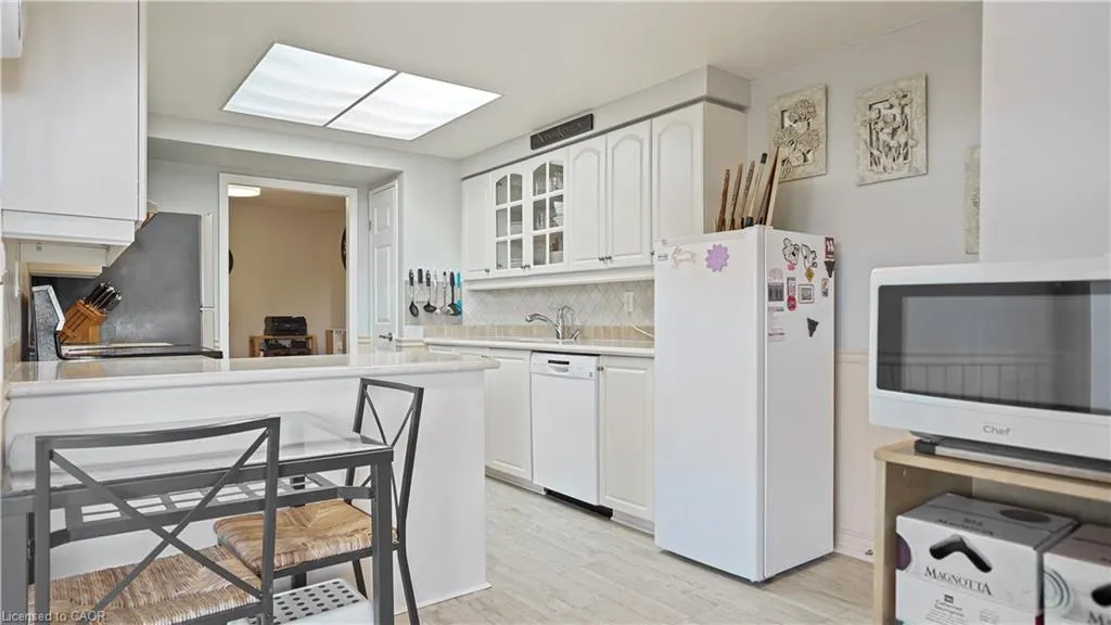 265 Westcourt Place, #705